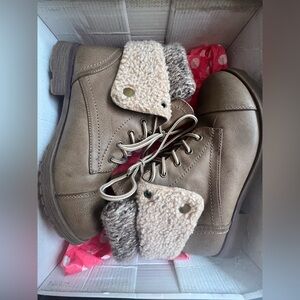 Rock & Candy Taupe sweater ankle combat boot vegan leather 6 1/2